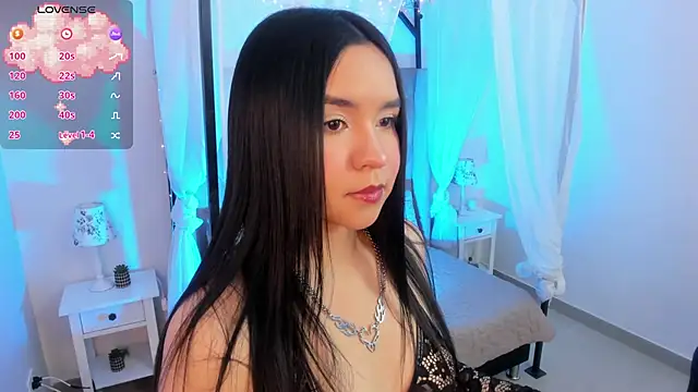 Hanna  Becker  online show from 09/28/25, 03:12