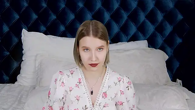 LiliLinn online show from 01/27/25, 01:41