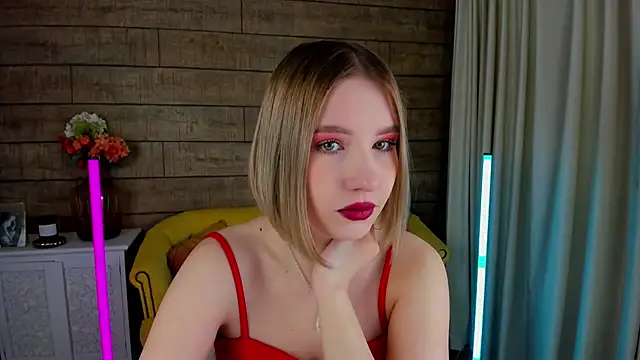 LiliLinn online show from 02/04/25, 04:37