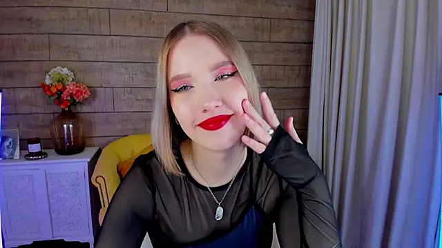 LiliLinn online show from 02/04/25, 10:43