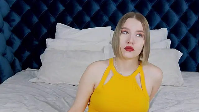 LiliLinn online show from 02/08/25, 04:36