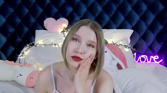 LiliLinn online show from 03/03/25, 01:53