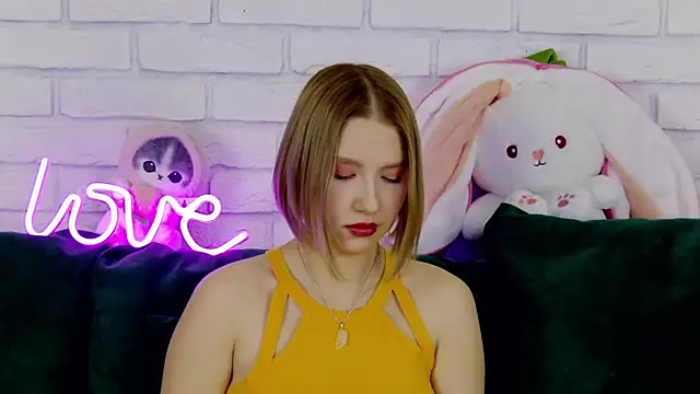 LiliLinn online show from 03/05/25, 05:07