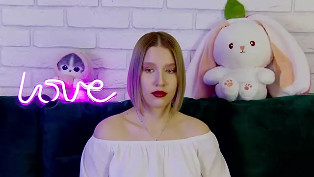 LiliLinn online show from 03/05/25, 11:28