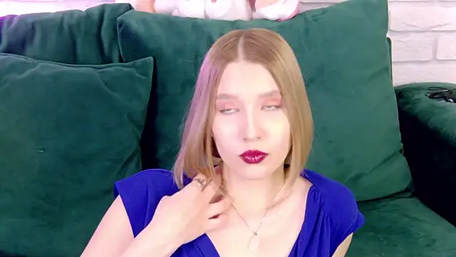 LiliLinn online show from 03/07/25, 11:18