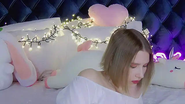 LiliLinn online show from 03/08/25, 11:16