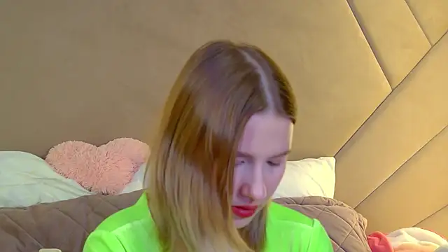 LiliLinn online show from 03/07/26, 05:48