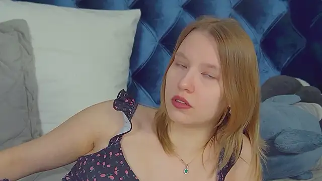 LiliLinn online show from 04/03/26, 04:54