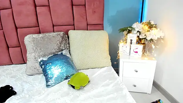 NinaInk online show from 02/11/25, 11:43