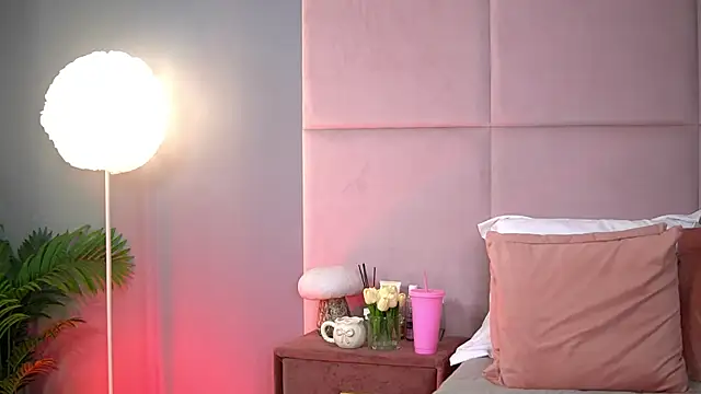 AlmaLuv online show from 10/01/25, 03:34