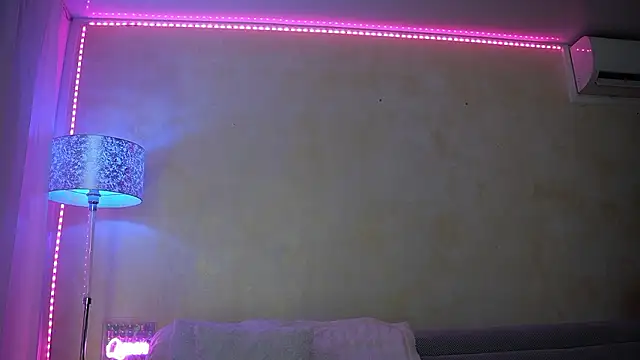 LaylaCruzRose online show from 02/28/26, 06:36