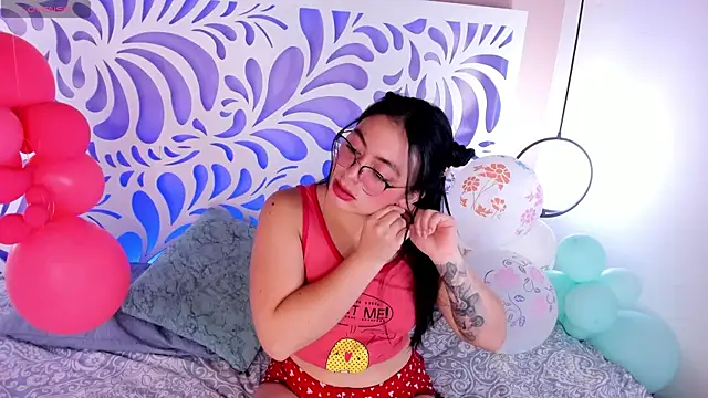 Snapshot of deep_sunset1 chatting on 04/16/26, 05:14 deep sunset1 online show from 04/16/26, 05:14