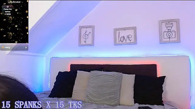 Tifanny grey online show from 12/22/24, 12:07