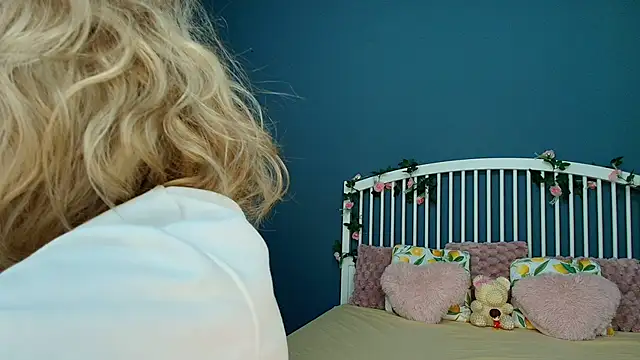 AlicePirs online show from 11/16/25, 05:13