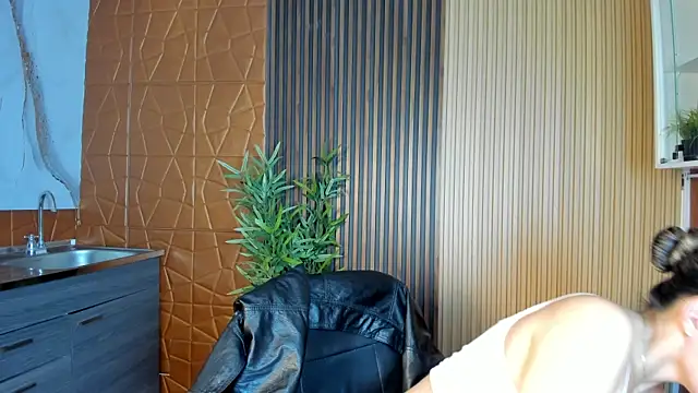 Alessia Taylorr online show from 03/10/25, 11:10