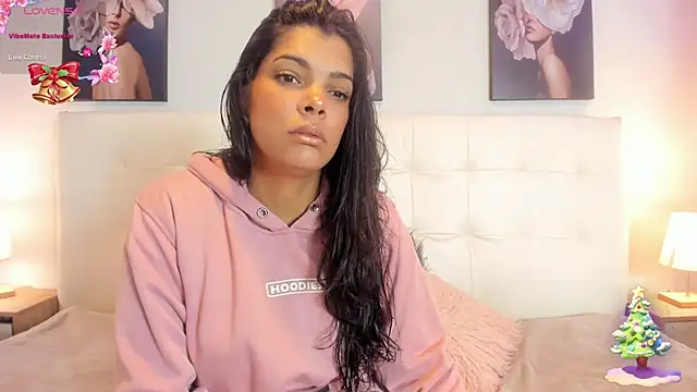 Snapshot of Sweetdreamses_ chatting on 12/29/24, 12:23 Sweetdreamses online show from 12/29/24, 12:23