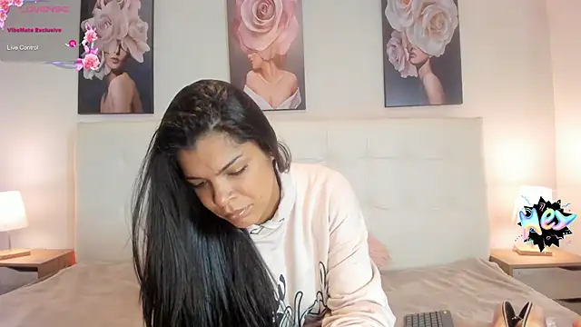 Snapshot of Sweetdreamses_ chatting on 01/19/25, 12:28 Sweetdreamses online show from 01/19/25, 12:28