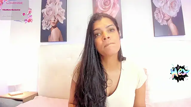 Snapshot of Sweetdreamses_ chatting on 02/02/25, 12:46 Sweetdreamses online show from 02/02/25, 12:46