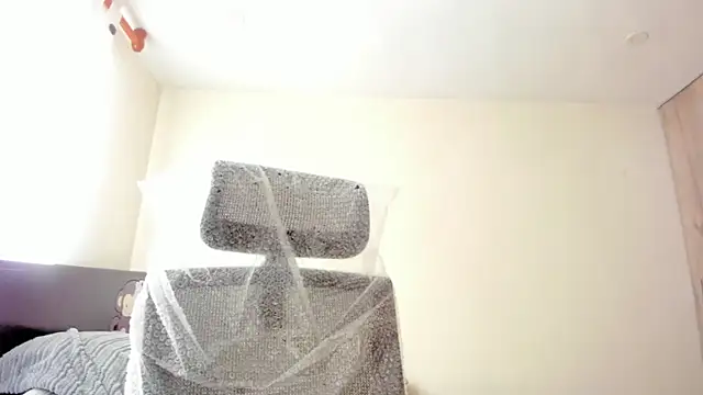 Snapshot of Sweetdreamses_ chatting on 09/18/25, 02:08 Sweetdreamses online show from 09/18/25, 02:08