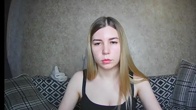 ElllaNuar online show from 12/16/24, 07:04