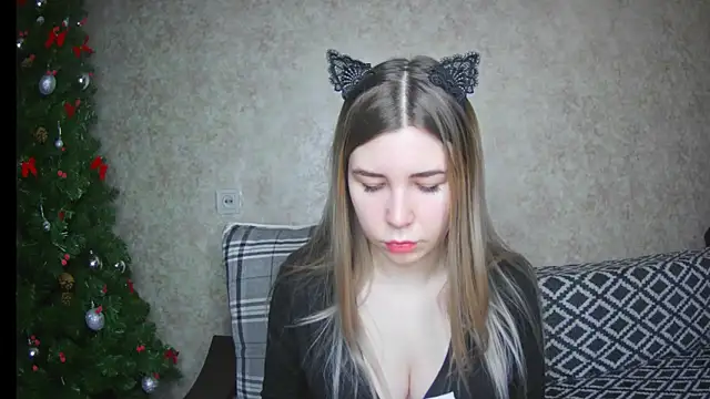 ElllaNuar online show from 01/30/25, 01:22