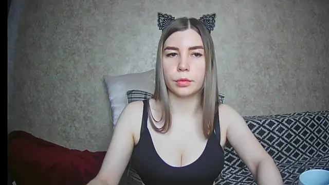 ElllaNuar online show from 02/13/25, 04:22