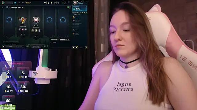 Snapshot of MoonlishSiren chatting on 02/26/25, 08:11 MoonlishSiren online show from 02/26/25, 08:11