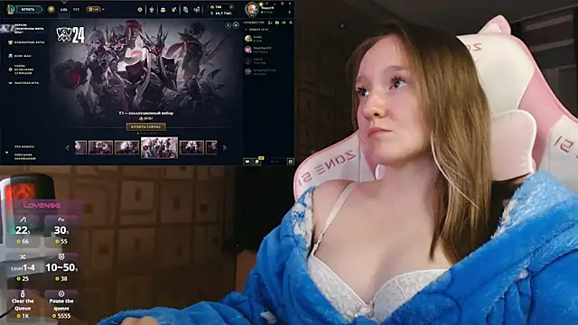 Snapshot of MoonlishSiren chatting on 09/21/25, 09:05 MoonlishSiren online show from 09/21/25, 09:05