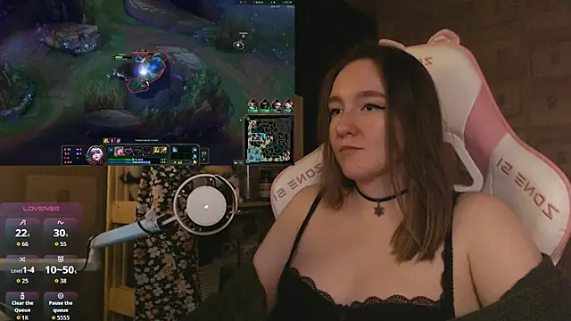 MoonlishSiren online show from 05/22/26, 08:14