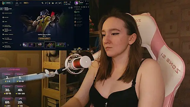 MoonlishSiren online show from 07/10/26, 09:06