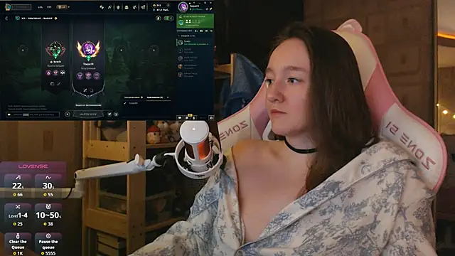 MoonlishSiren online show from 07/13/26, 10:34