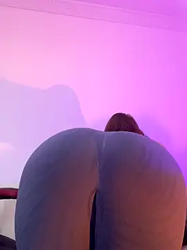 Snapshot of ValenGray chatting on 11/06/25, 12:50 ValenGray online show from 11/06/25, 12:50