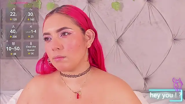 linasantoss online show from 02/02/25, 02:56