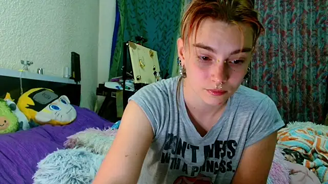 Sophie Bell online show from 05/22/26, 08:58