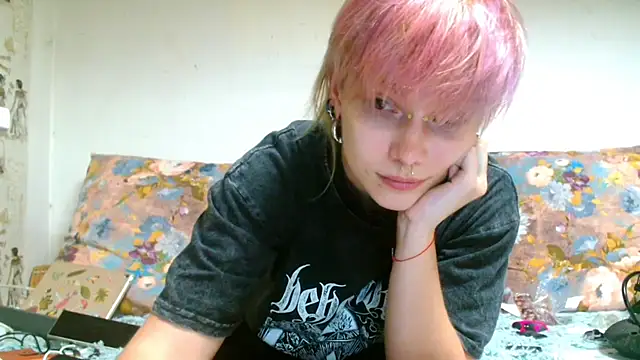 Sophie Bell online show from 06/13/26, 12:19