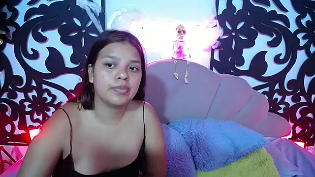 Snapshot of your_little_naughty1 chatting on 10/30/25, 02:57 your little naughty1 online show from 10/30/25, 02:57