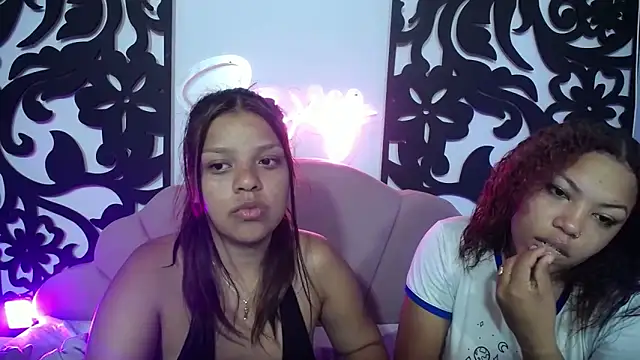 Snapshot of your_little_naughty1 chatting on 11/20/25, 07:52 your little naughty1 online show from 11/20/25, 07:52