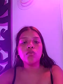 Snapshot of your_little_naughty1 chatting on 11/30/25, 09:52 your little naughty1 online show from 11/30/25, 09:52