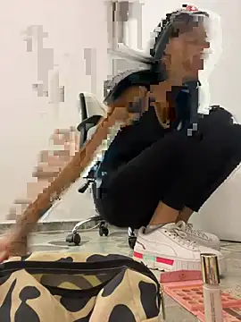 Snapshot of MelodyBliss chatting on 02/26/26, 09:47 MelodyBliss online show from 02/26/26, 09:47