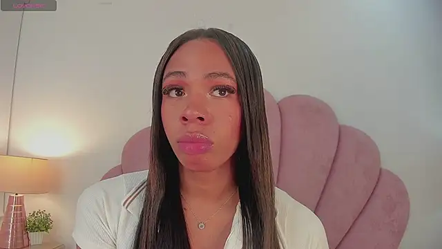 Nicole Paradise online show from 03/22/25, 12:46