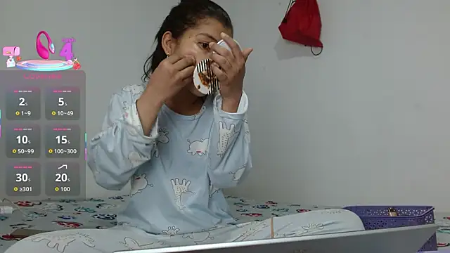 Snapshot of SophiaMeyerst chatting on 09/28/25, 05:07 SophiaMeyerst online show from 09/28/25, 05:07