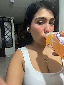 emma  cute   online show from 01/06/26, 11:47