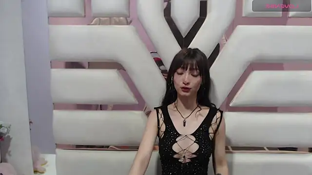 Aurora 18 online show from 02/28/25, 12:43