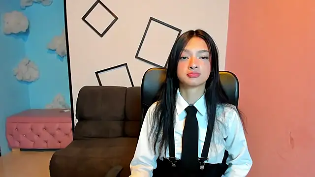 Aurora 18 online show from 11/13/25, 03:33