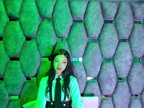 Snapshot of Aurora_18 chatting on 01/08/26, 02:41 Aurora 18 online show from 01/08/26, 02:41