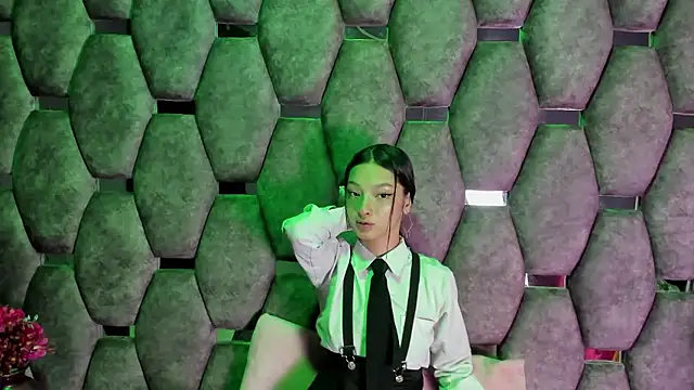 Snapshot of Aurora_18 chatting on 01/15/26, 02:43 Aurora 18 online show from 01/15/26, 02:43