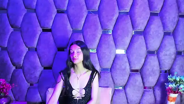 Snapshot of Aurora_18 chatting on 01/19/26, 02:21 Aurora 18 online show from 01/19/26, 02:21