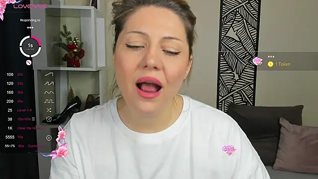 Snapshot of fucking_punishment chatting on 12/09/24, 02:02 fucking punishment online show from 12/09/24, 02:02