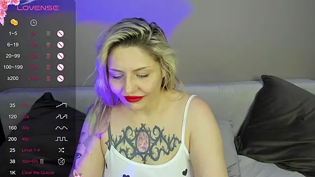 Snapshot of fucking_punishment chatting on 02/09/25, 01:14 fucking punishment online show from 02/09/25, 01:14