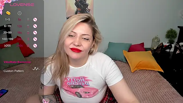 Snapshot of fucking_punishment chatting on 02/15/25, 11:50 fucking punishment online show from 02/15/25, 11:50